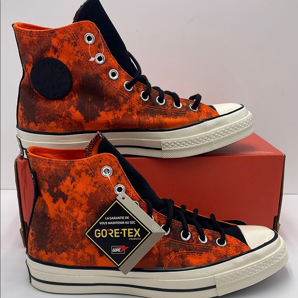 CONVERSE MENS High Tops CHUCK 70 GTX HI SHOES 'BOLD MANDARIN/ EGRET' Sneakers
